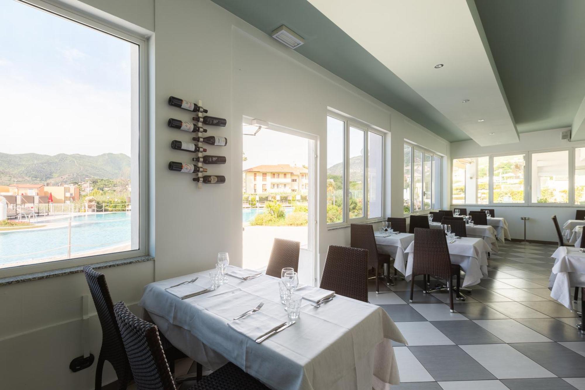 Ai Pozzi Village Hotel&Resort Loano Esterno foto