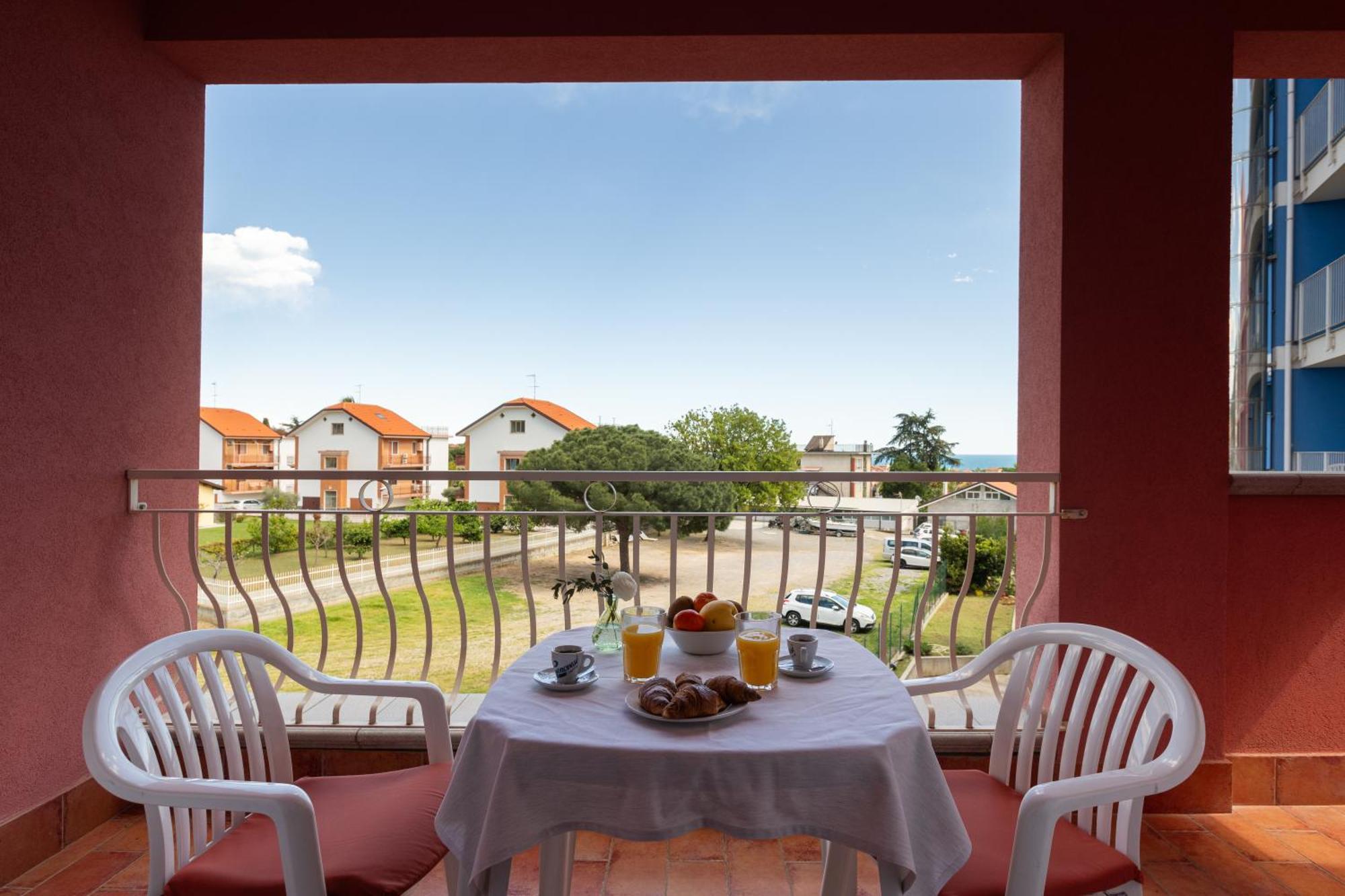 Ai Pozzi Village Hotel&Resort Loano Esterno foto