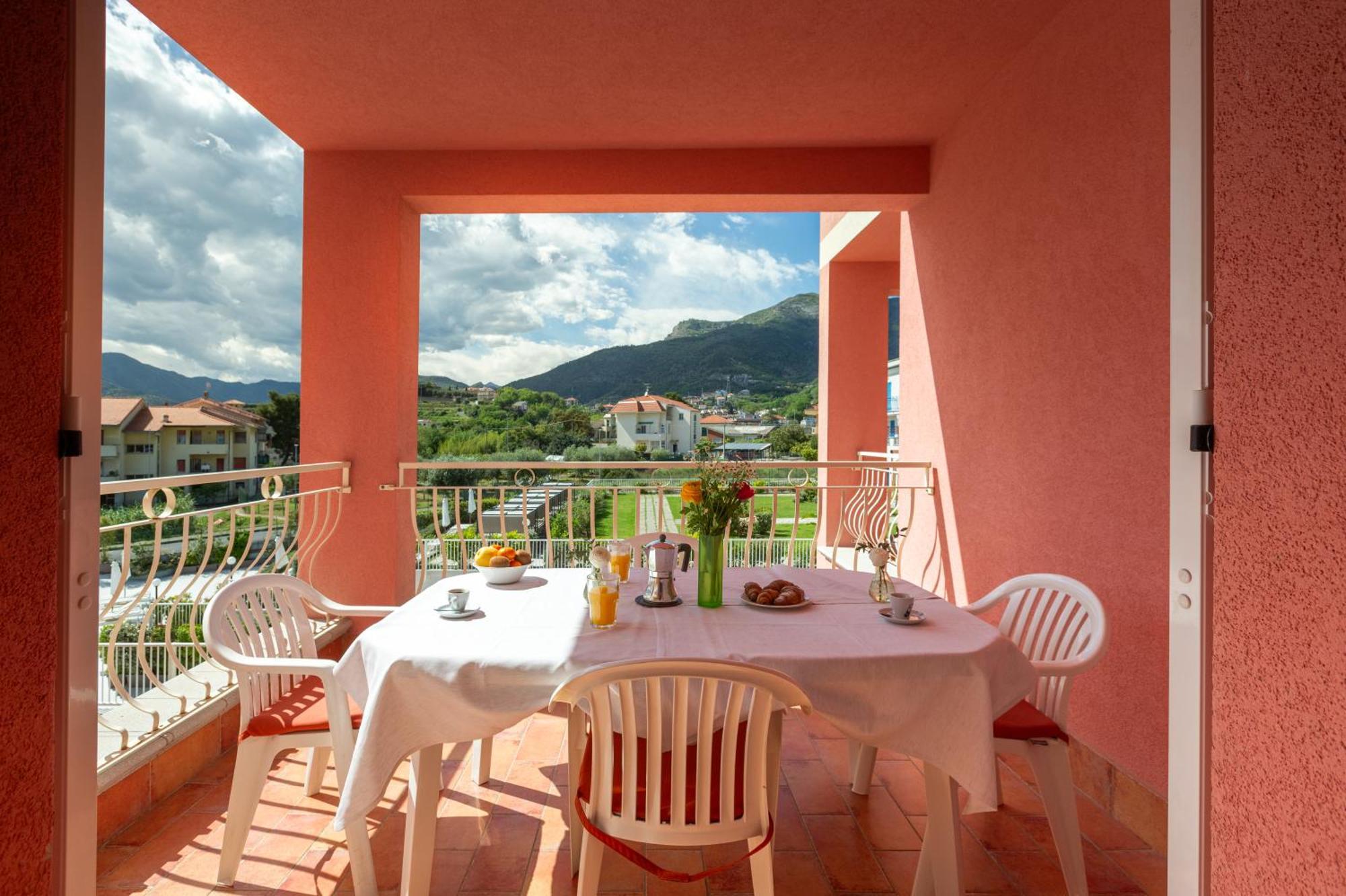 Ai Pozzi Village Hotel&Resort Loano Esterno foto